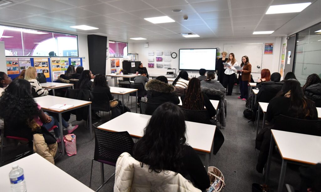 Law students at apprenticeship talk